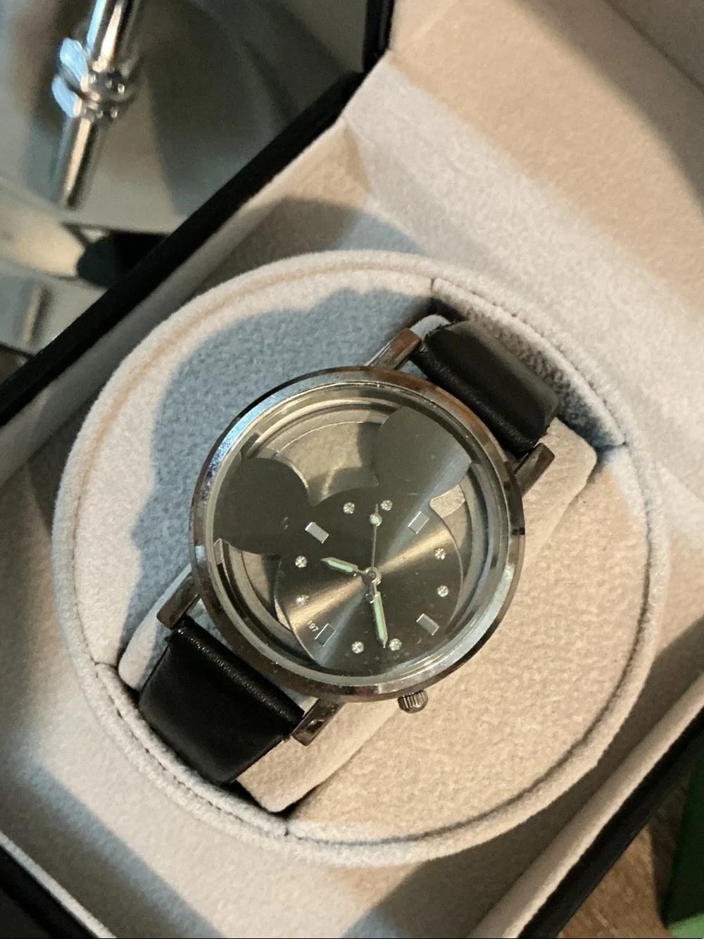 Mickey Mouse Vintage Disney Character Wristwatch PLUS Black Modern Watch